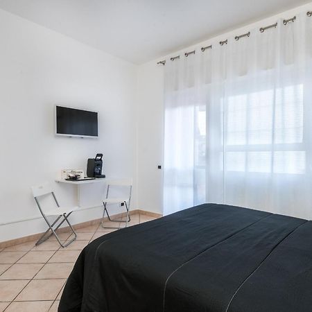 Travelershome 7Metri Guesthouse Ciampino Luaran gambar