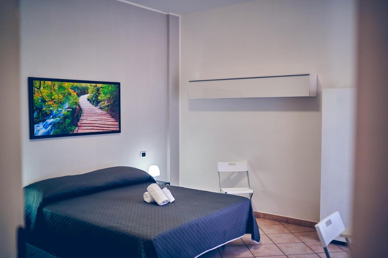 Travelershome 7Metri Guesthouse Ciampino Luaran gambar