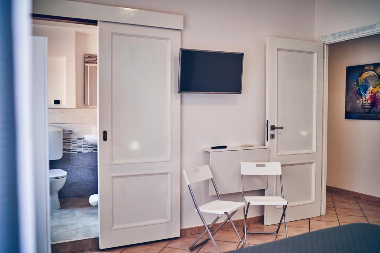 Travelershome 7Metri Guesthouse Ciampino Luaran gambar