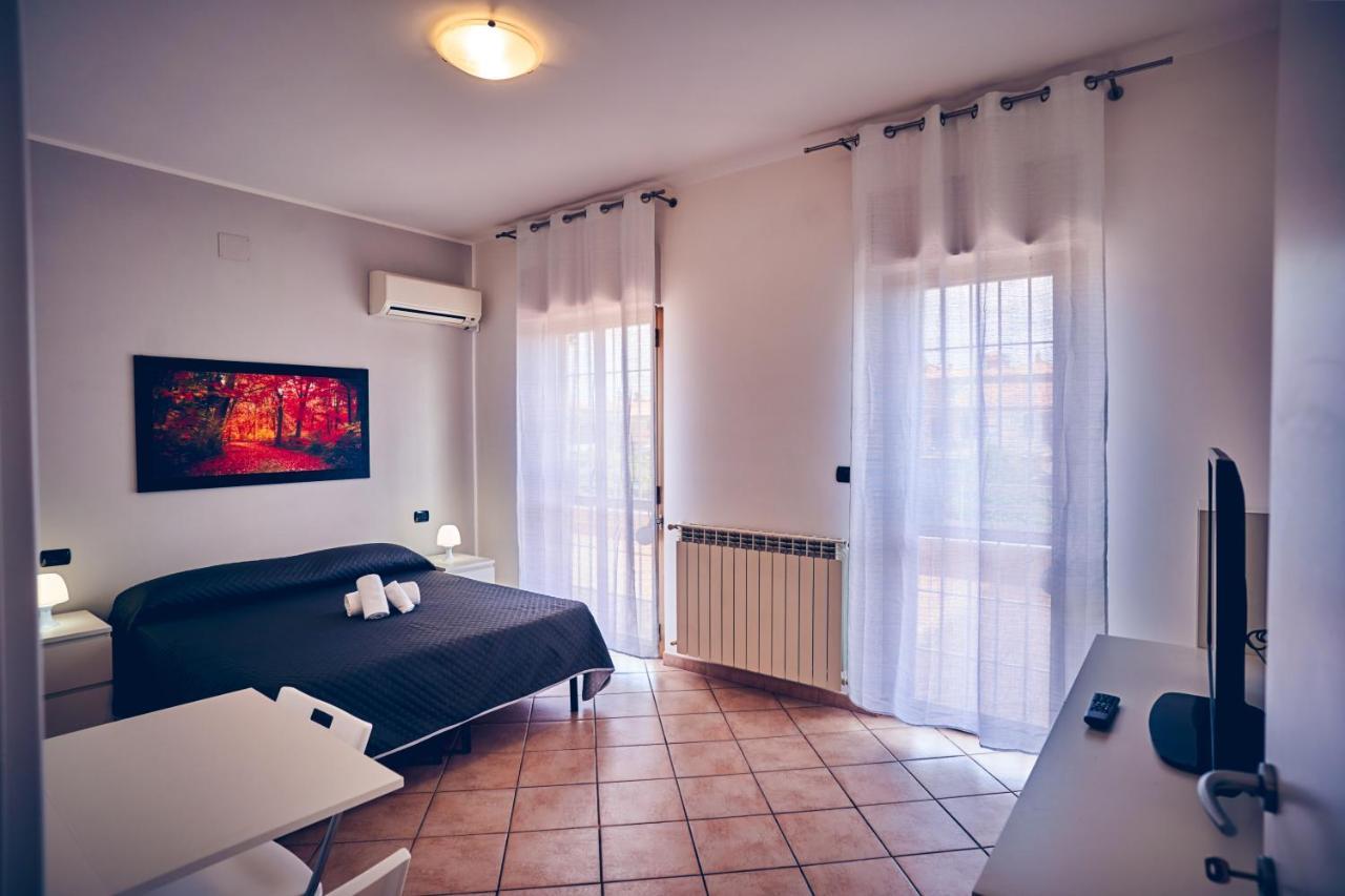 Travelershome 7Metri Guesthouse Ciampino Luaran gambar