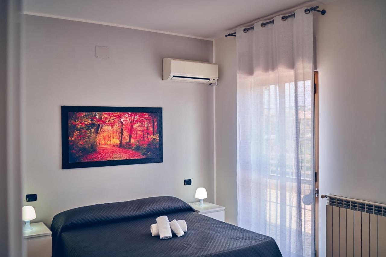 Travelershome 7Metri Guesthouse Ciampino Luaran gambar