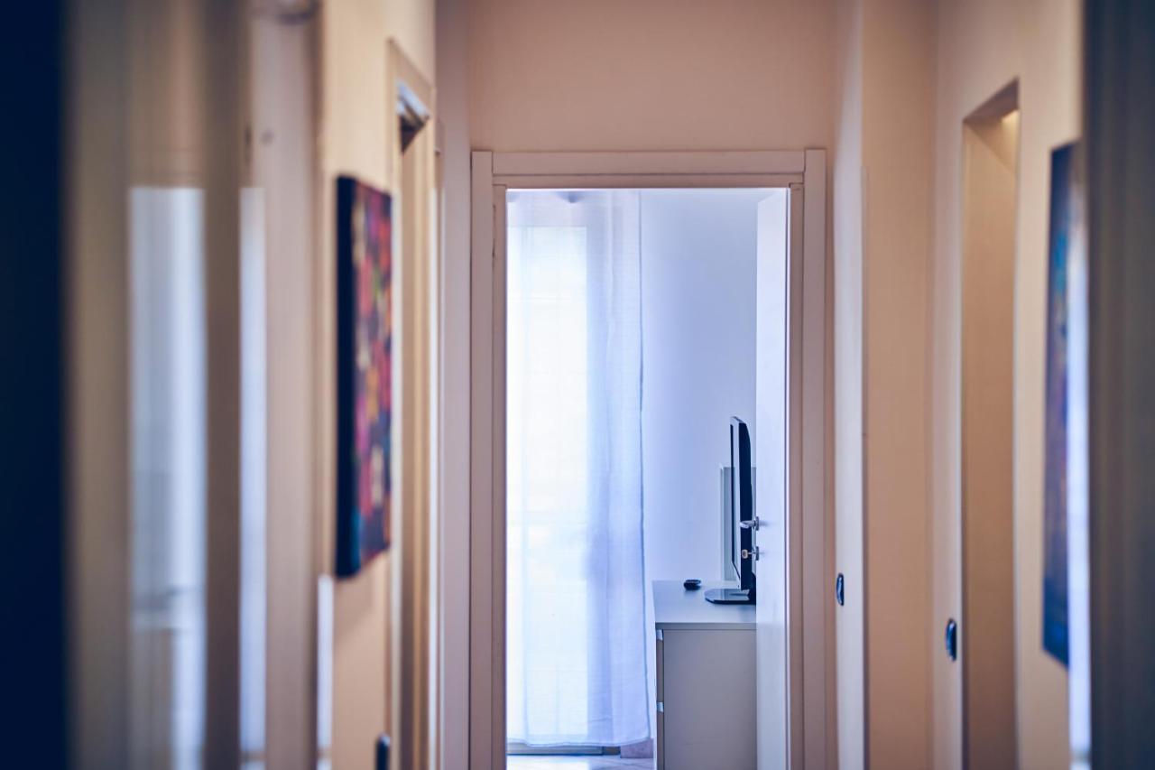 Travelershome 7Metri Guesthouse Ciampino Luaran gambar