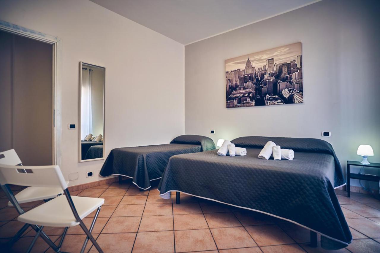 Travelershome 7Metri Guesthouse Ciampino Luaran gambar