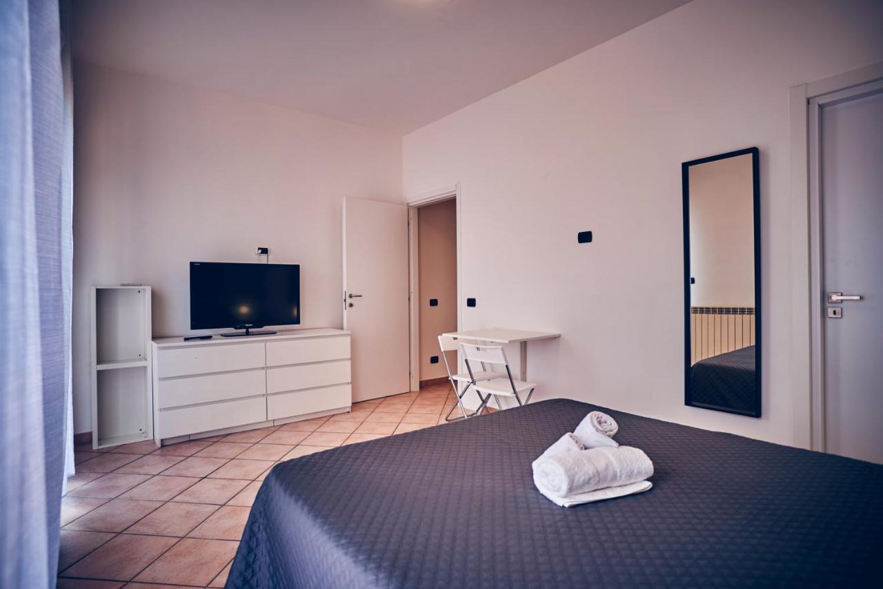 Travelershome 7Metri Guesthouse Ciampino Luaran gambar