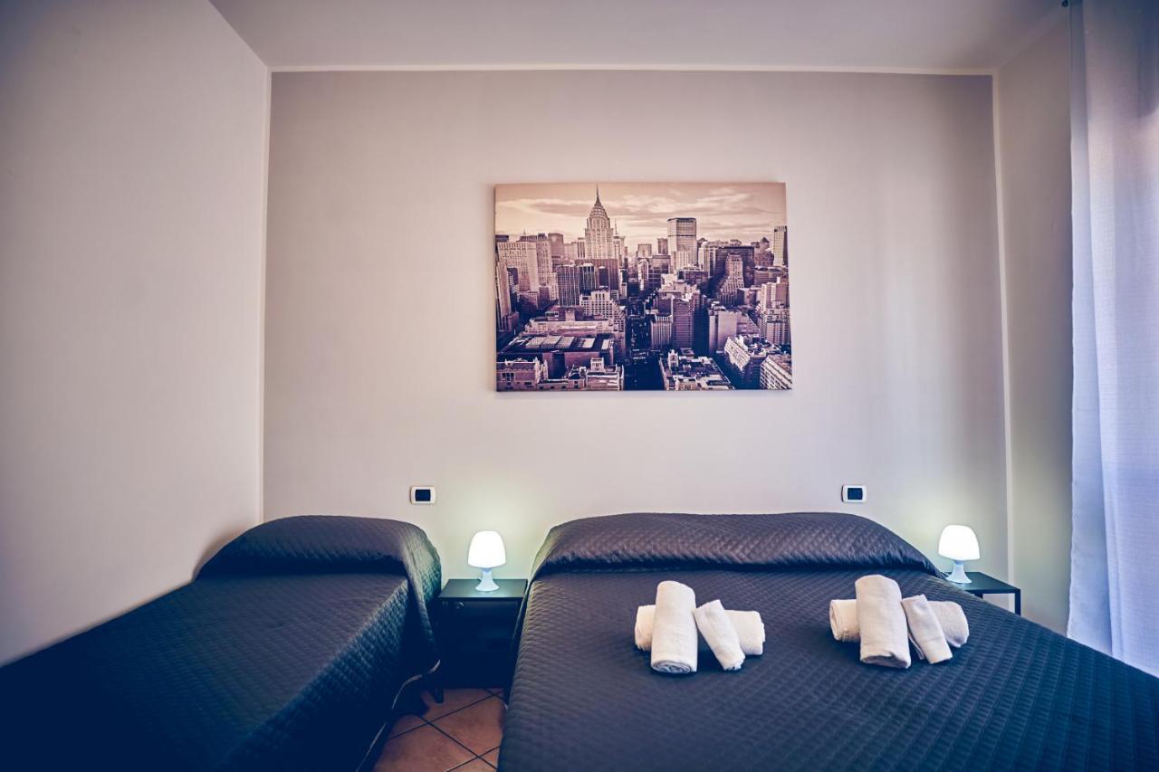 Travelershome 7Metri Guesthouse Ciampino Luaran gambar