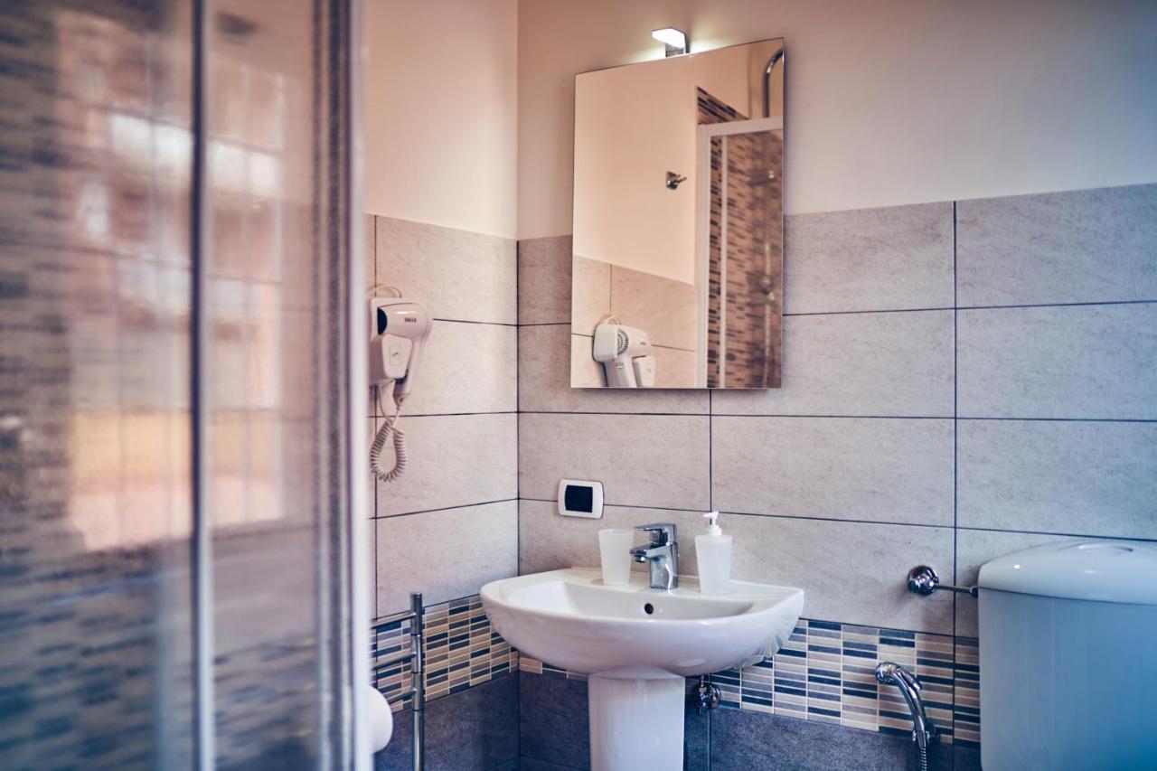 Travelershome 7Metri Guesthouse Ciampino Luaran gambar