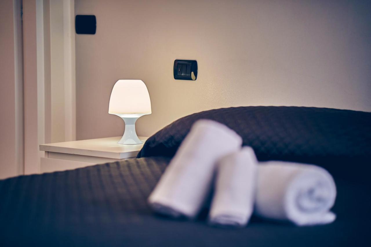 Travelershome 7Metri Guesthouse Ciampino Luaran gambar