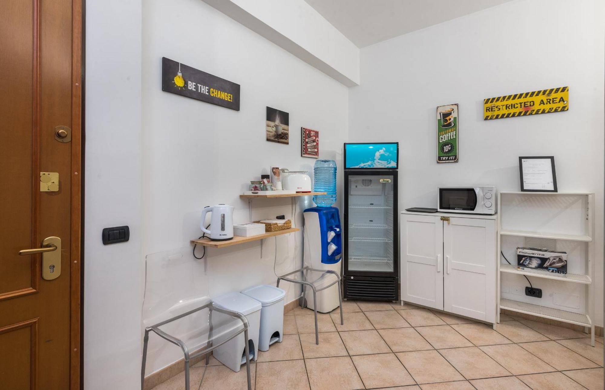 Travelershome 7Metri Guesthouse Ciampino Luaran gambar