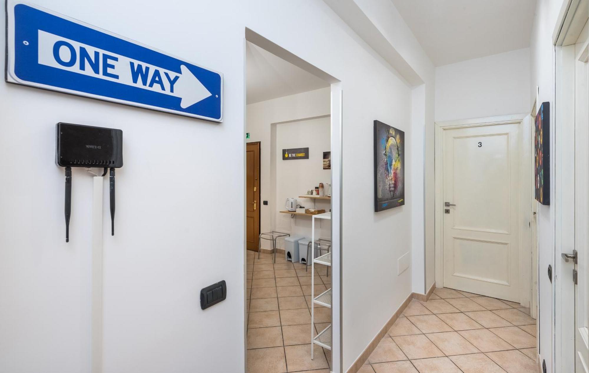 Travelershome 7Metri Guesthouse Ciampino Luaran gambar