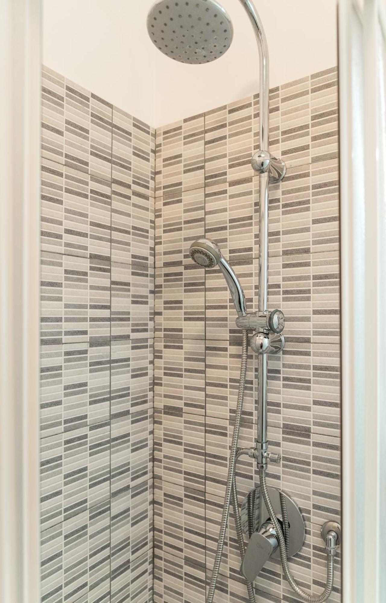 Travelershome 7Metri Guesthouse Ciampino Luaran gambar