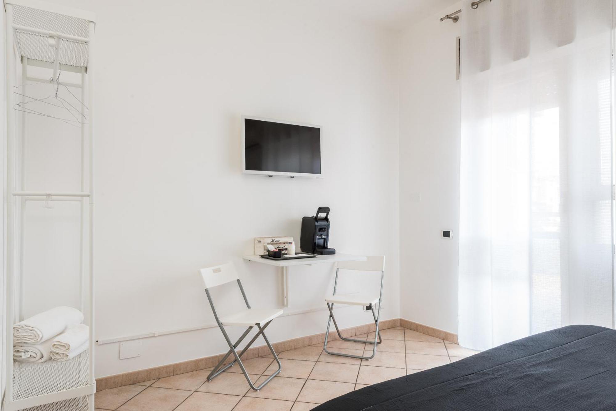 Travelershome 7Metri Guesthouse Ciampino Luaran gambar